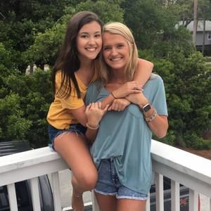 Meet your Posher, Carly